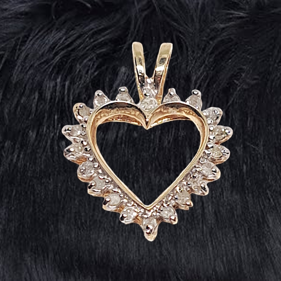 10k Gold Pendant with Natural Diamonds - Picture 6 of 7